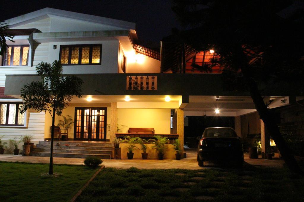 Urban Retreat Homestay Mangalore Esterno foto